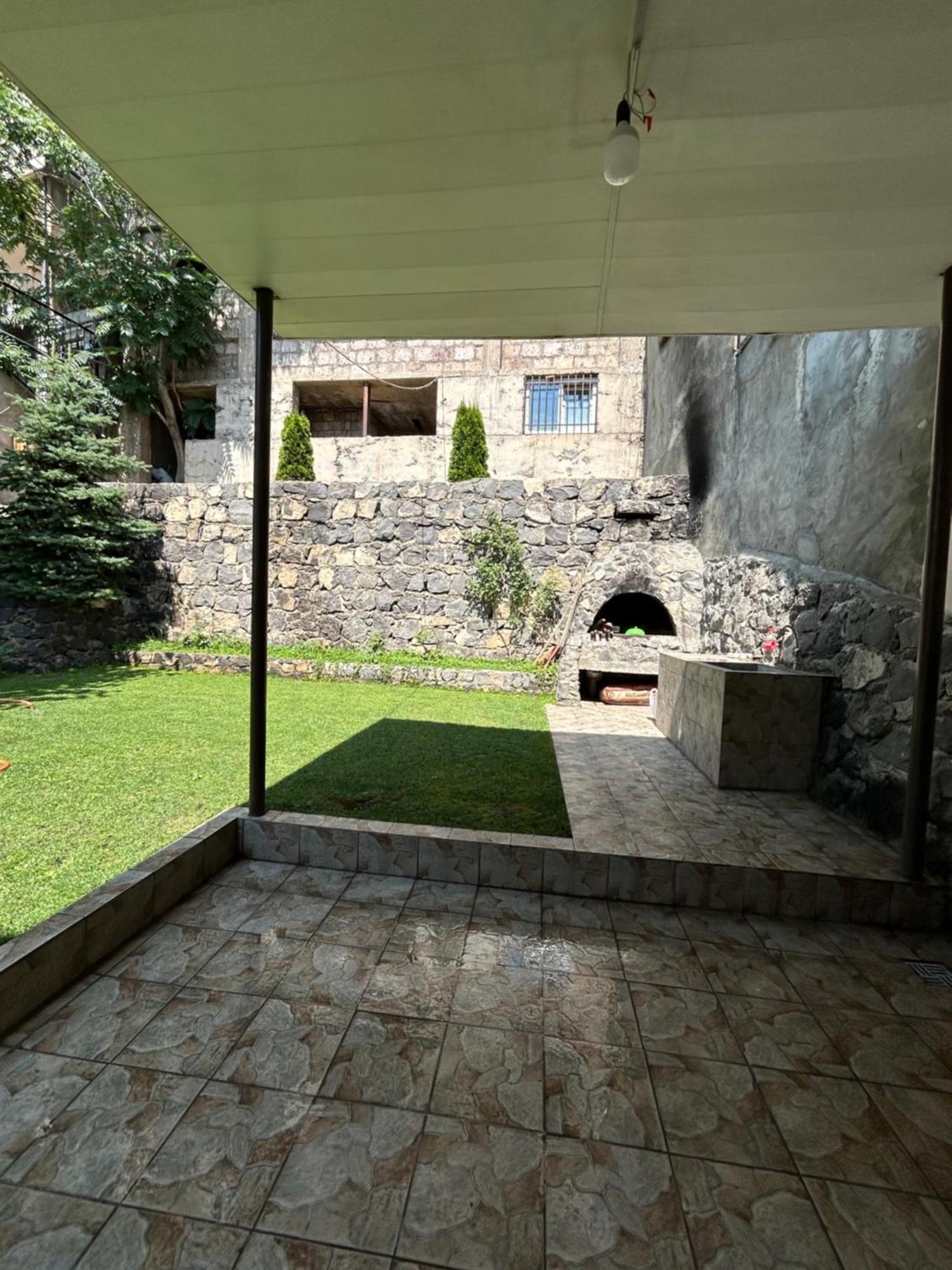יירבאן Holiday Home On Aygestan 11 מראה חיצוני תמונה