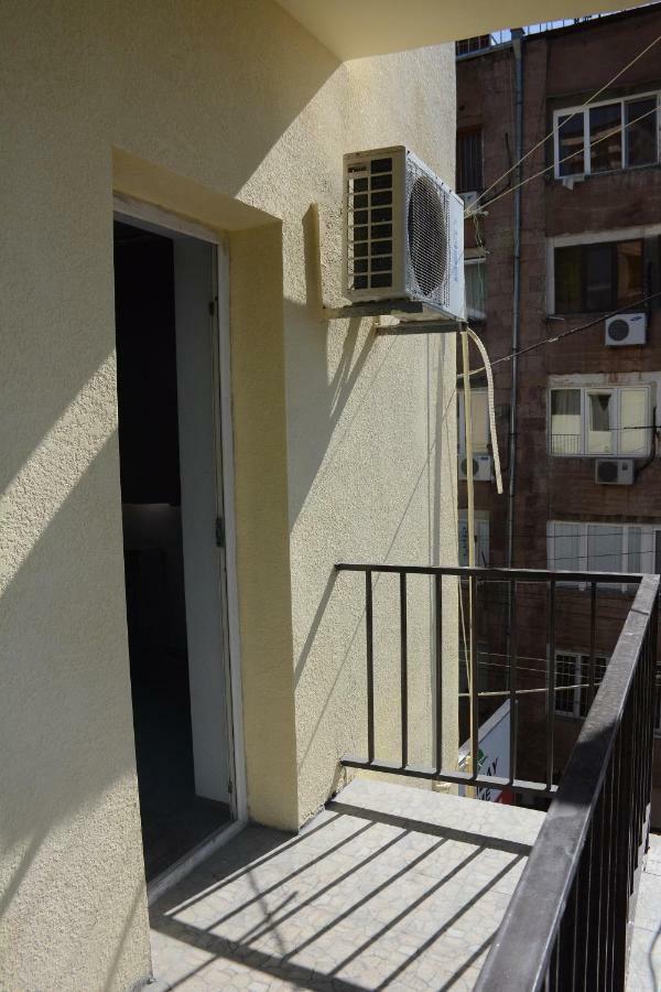 יירבאן Holiday Home On Aygestan 11 מראה חיצוני תמונה