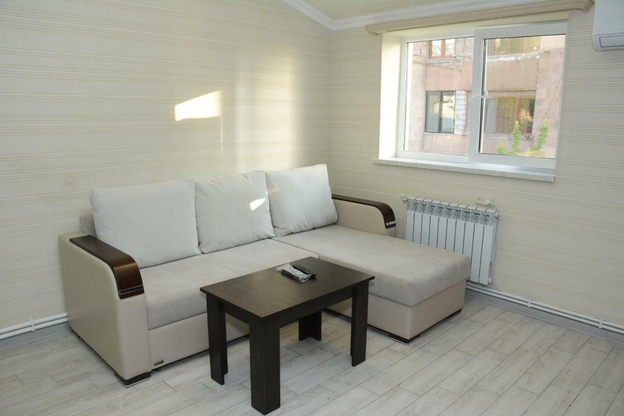 יירבאן Holiday Home On Aygestan 11 מראה חיצוני תמונה