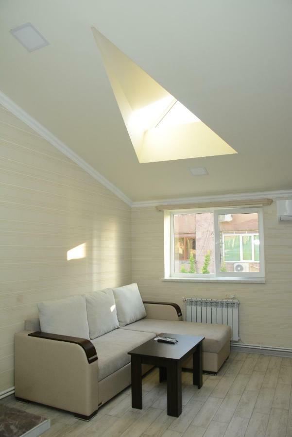 יירבאן Holiday Home On Aygestan 11 מראה חיצוני תמונה