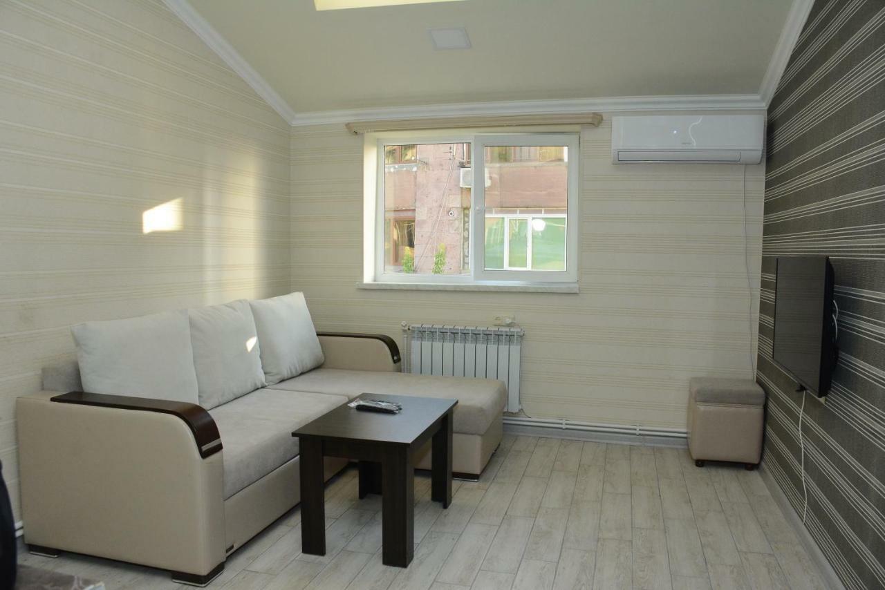 יירבאן Holiday Home On Aygestan 11 מראה חיצוני תמונה