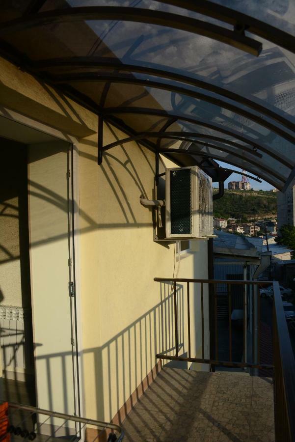 יירבאן Holiday Home On Aygestan 11 מראה חיצוני תמונה