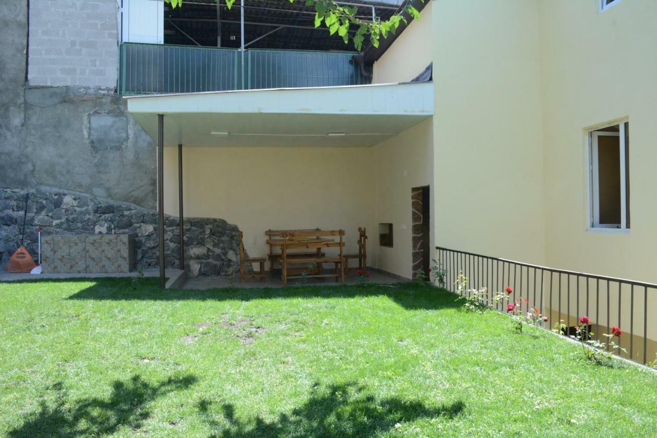 יירבאן Holiday Home On Aygestan 11 מראה חיצוני תמונה