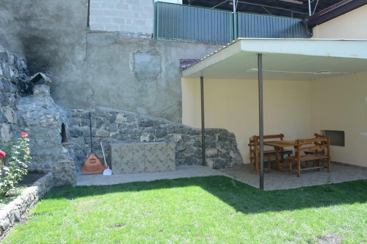 יירבאן Holiday Home On Aygestan 11 מראה חיצוני תמונה