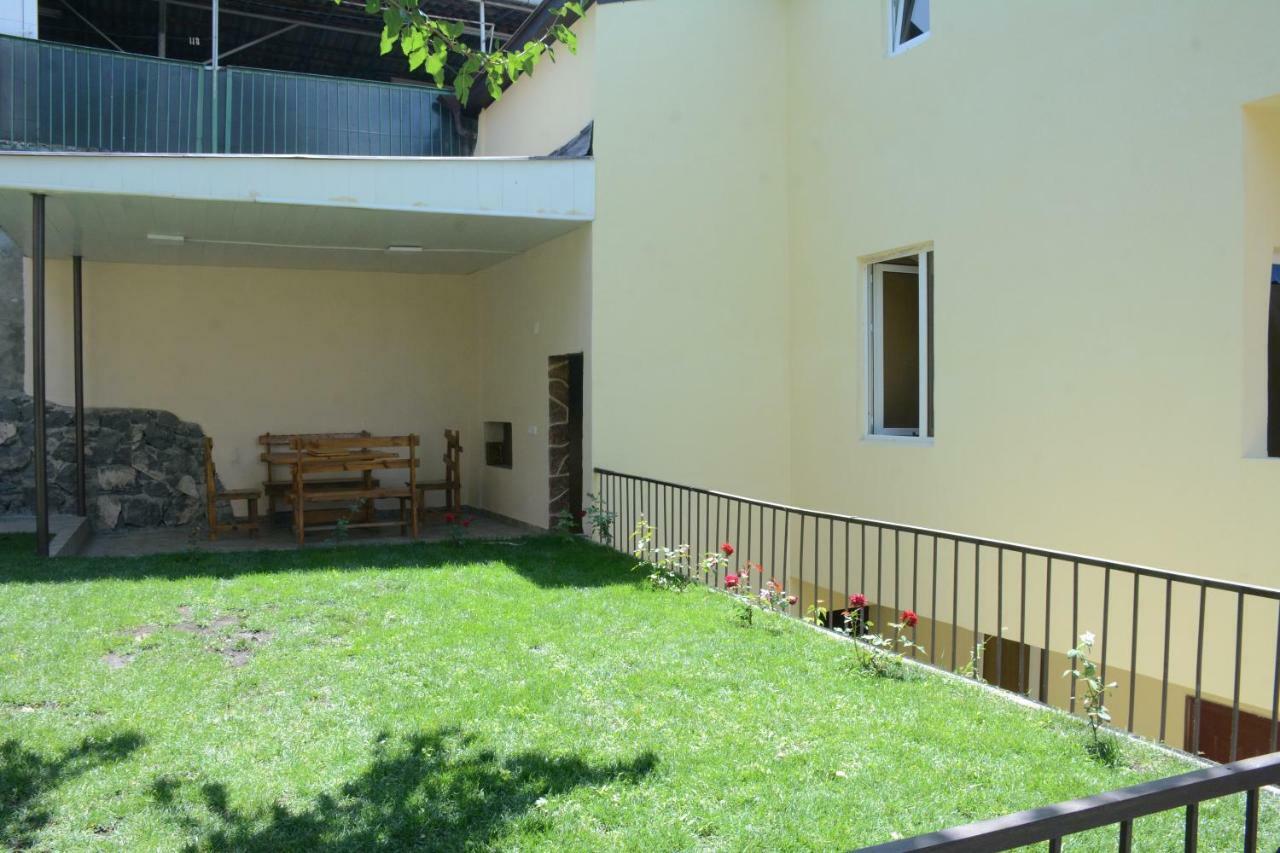 יירבאן Holiday Home On Aygestan 11 מראה חיצוני תמונה