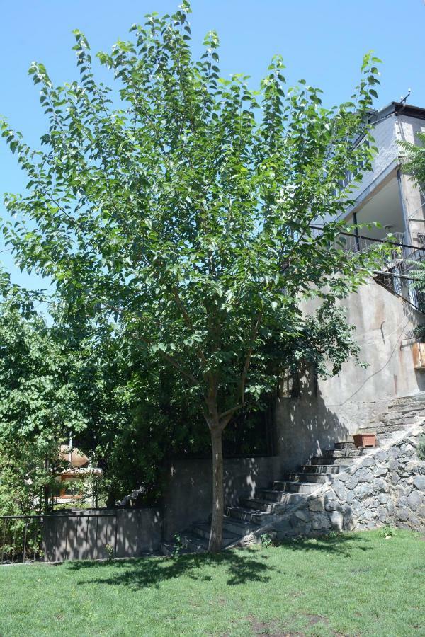 יירבאן Holiday Home On Aygestan 11 מראה חיצוני תמונה