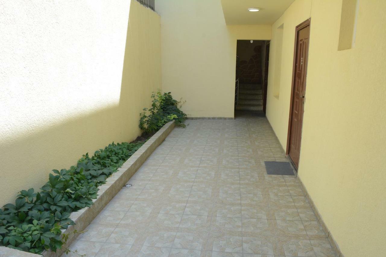 יירבאן Holiday Home On Aygestan 11 מראה חיצוני תמונה
