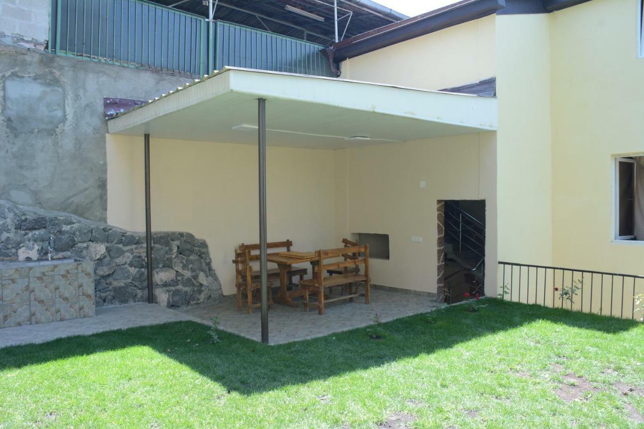 יירבאן Holiday Home On Aygestan 11 מראה חיצוני תמונה